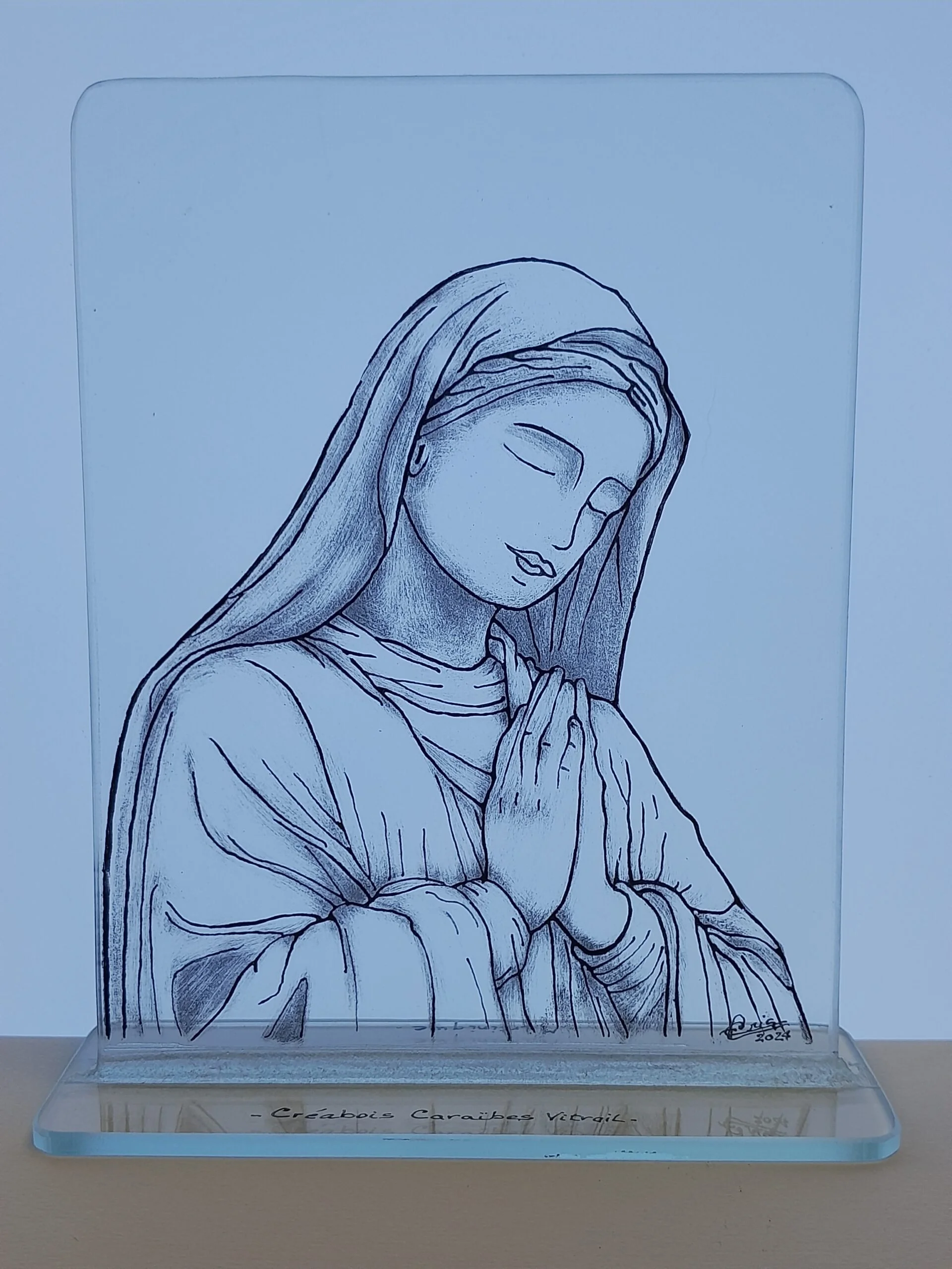 LA VIERGE EN PRIERE